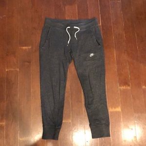 XS women’s cropped nike sweatpants